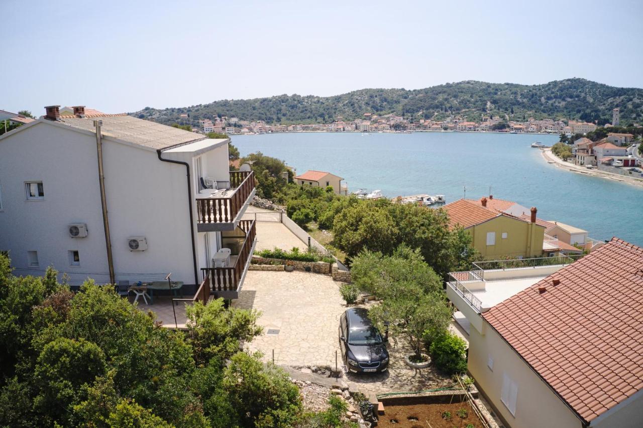Apartments And Rooms By The Sea Tisno, Murter - 5128 Bagian luar foto